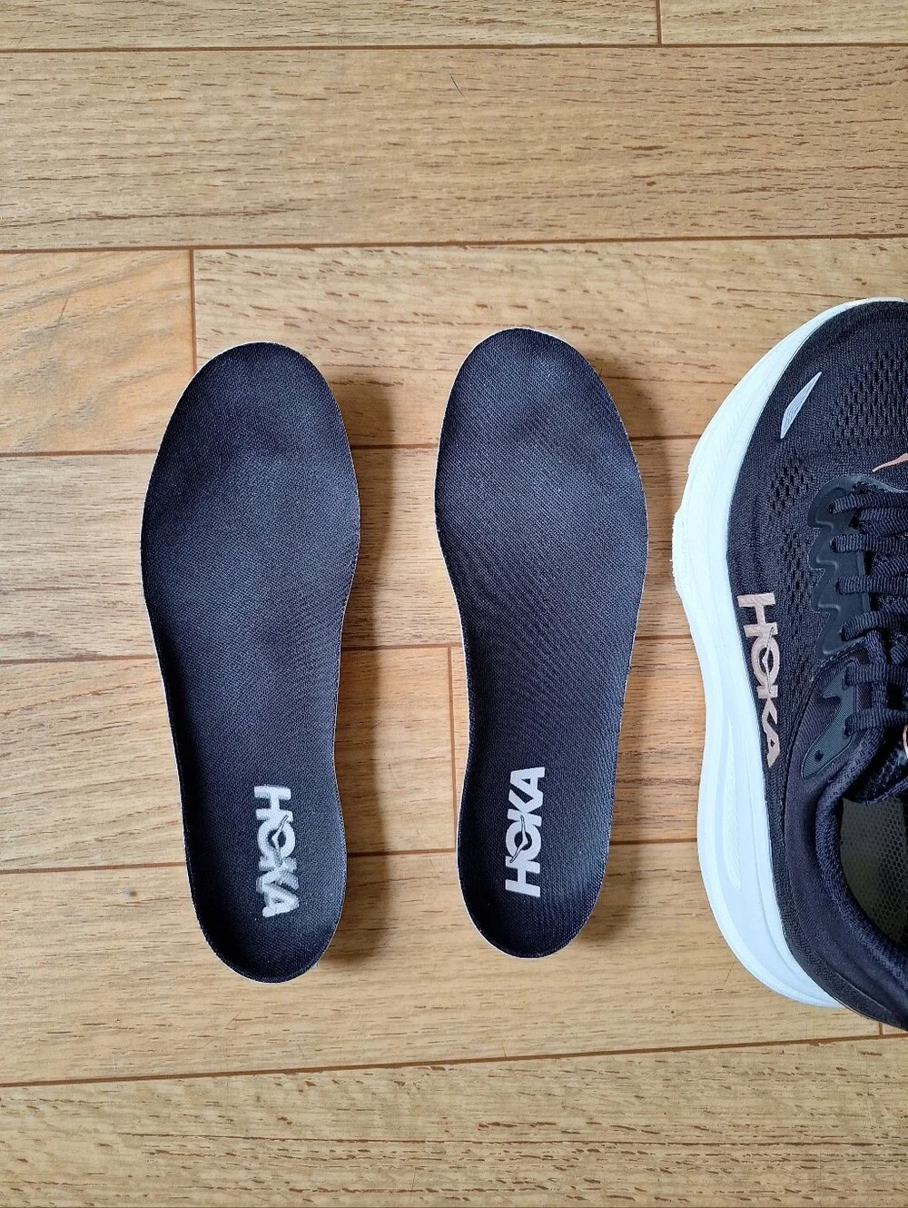 Hoka  Bondi 9 Women's  Black/Rose Size  9B